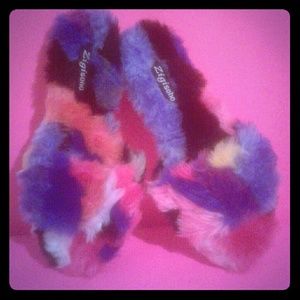 SZ8 NEW ZIGI SOHO MULTI COLORFUL FURRY FLIP FLOPS